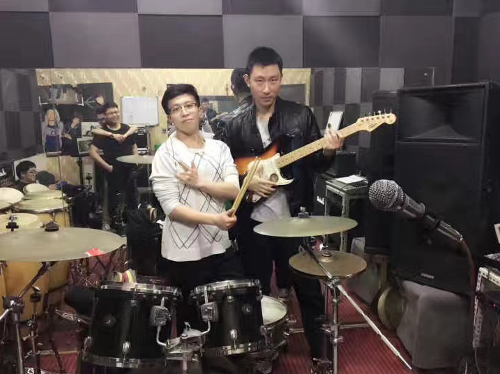 唱歌跳舞爵士鼓，电音滑板加游泳！天大青年享受科研拿下国家一等奖