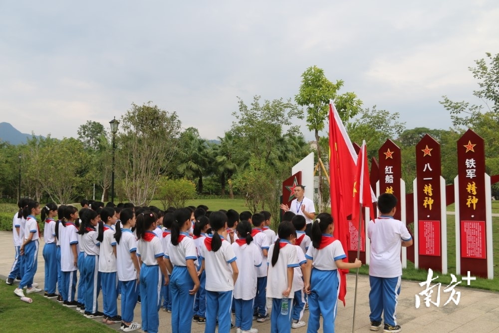 阳山中心小学图片