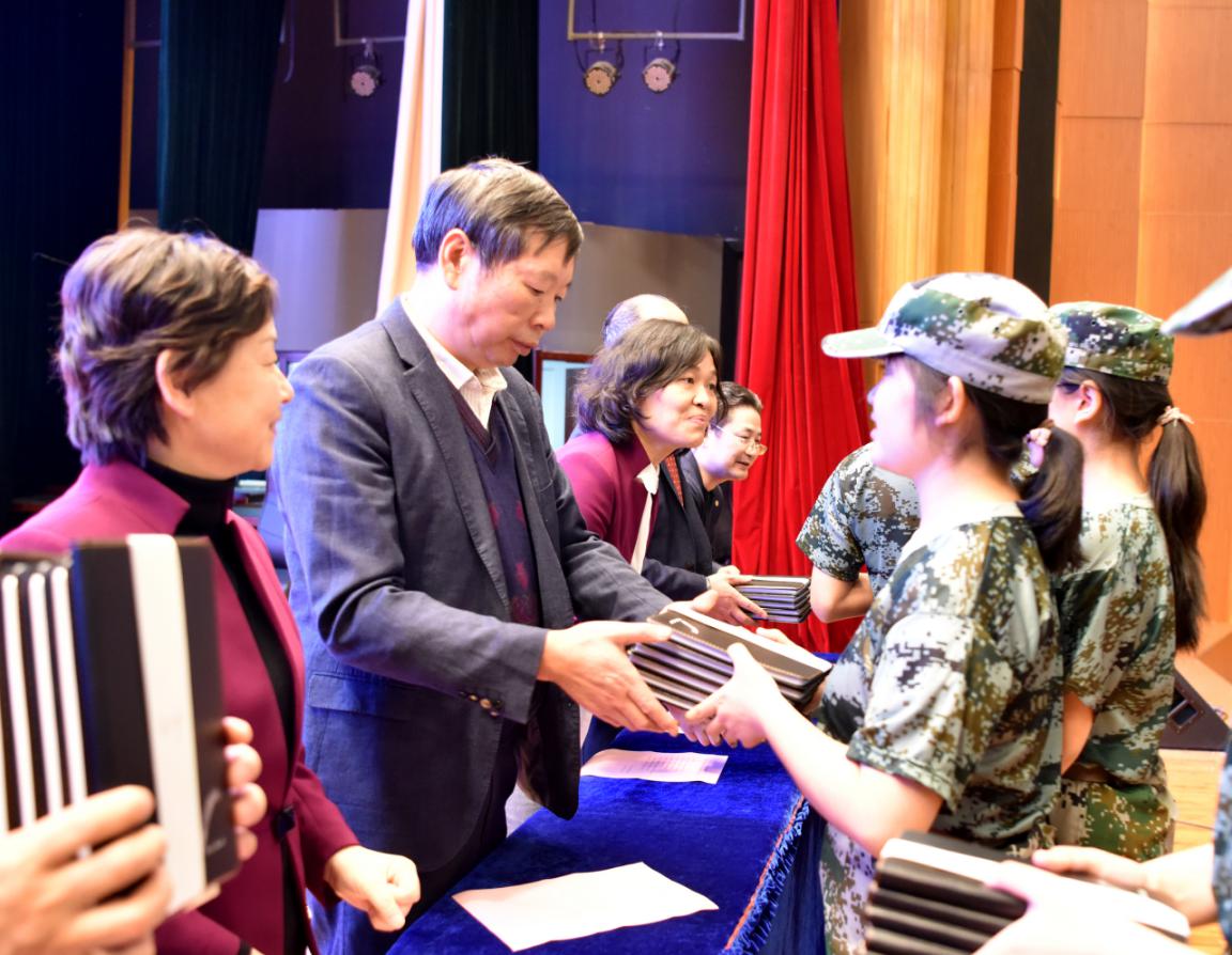 九江市同文中學(xué)舉行2021級(jí)高一新生軍訓(xùn)會(huì)操(圖9) 九江市同文中學(xué)舉行2021級(jí)高一新生軍訓(xùn)會(huì)操(圖9)