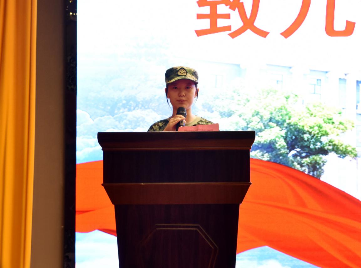 九江市同文中學(xué)舉行2021級(jí)高一新生軍訓(xùn)會(huì)操(圖13) 九江市同文中學(xué)舉行2021級(jí)高一新生軍訓(xùn)會(huì)操(圖13)