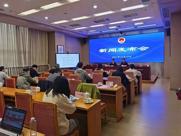 男子冒充童星“星探”专拍女童不雅照！“隔空猥亵”获刑十年！