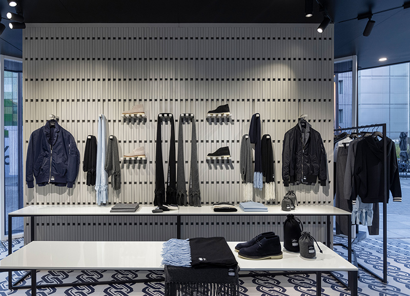 今日消费资讯：Canada Goose 首个鞋履系列即将发售、匡威推出暖冬城市适型系列