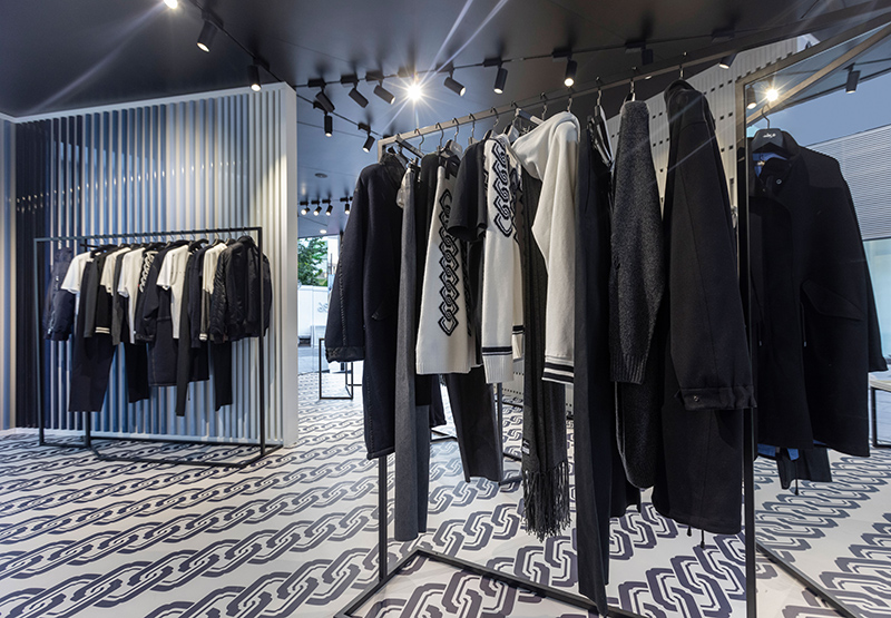 今日消费资讯：Canada Goose 首个鞋履系列即将发售、匡威推出暖冬城市适型系列