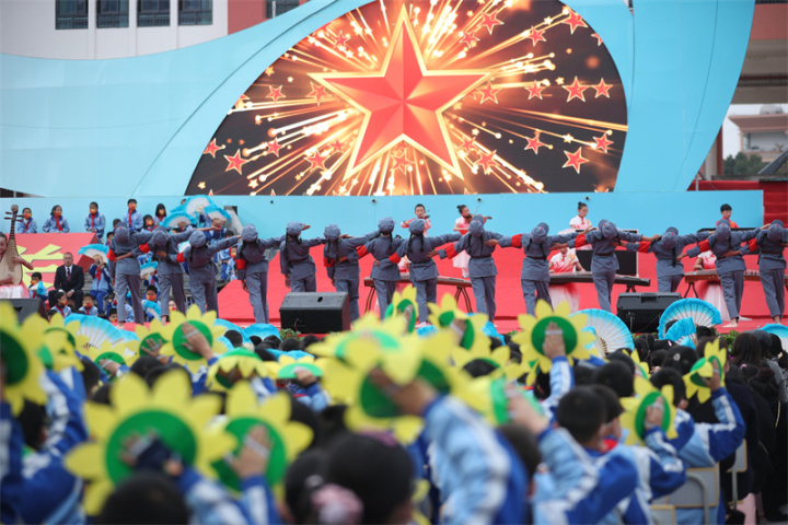 麒麟区北关小学六十周年庆典精彩纷呈(图10)