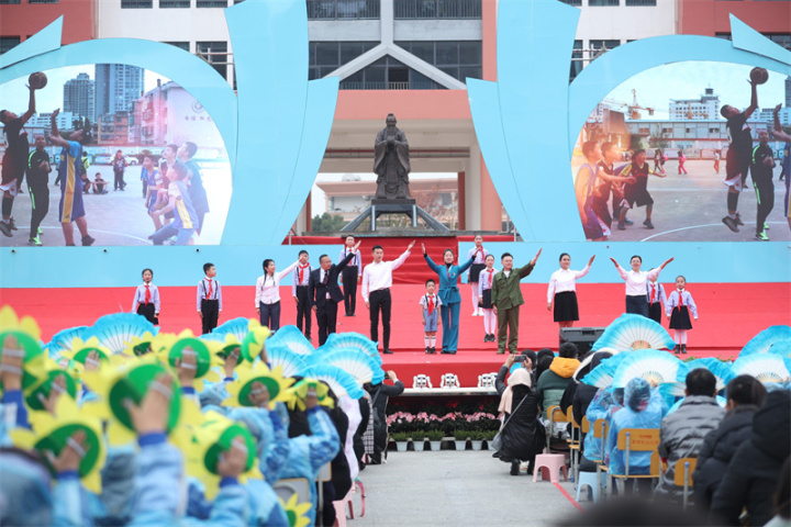 麒麟区北关小学六十周年庆典精彩纷呈(图11)