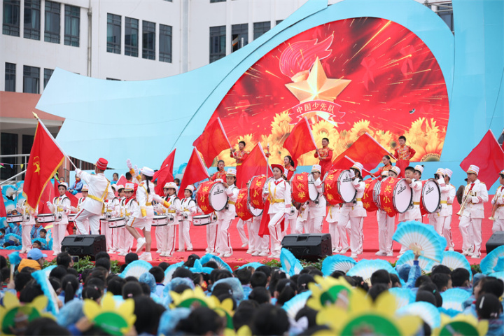 麒麟区北关小学六十周年庆典精彩纷呈(图14)