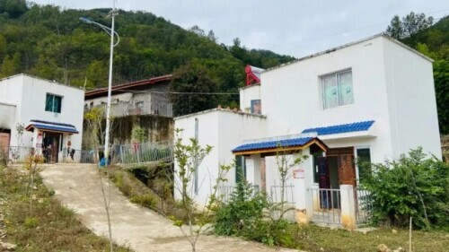 讓涼山孩子“賣慘”，別鼓了腰包、壞了良心