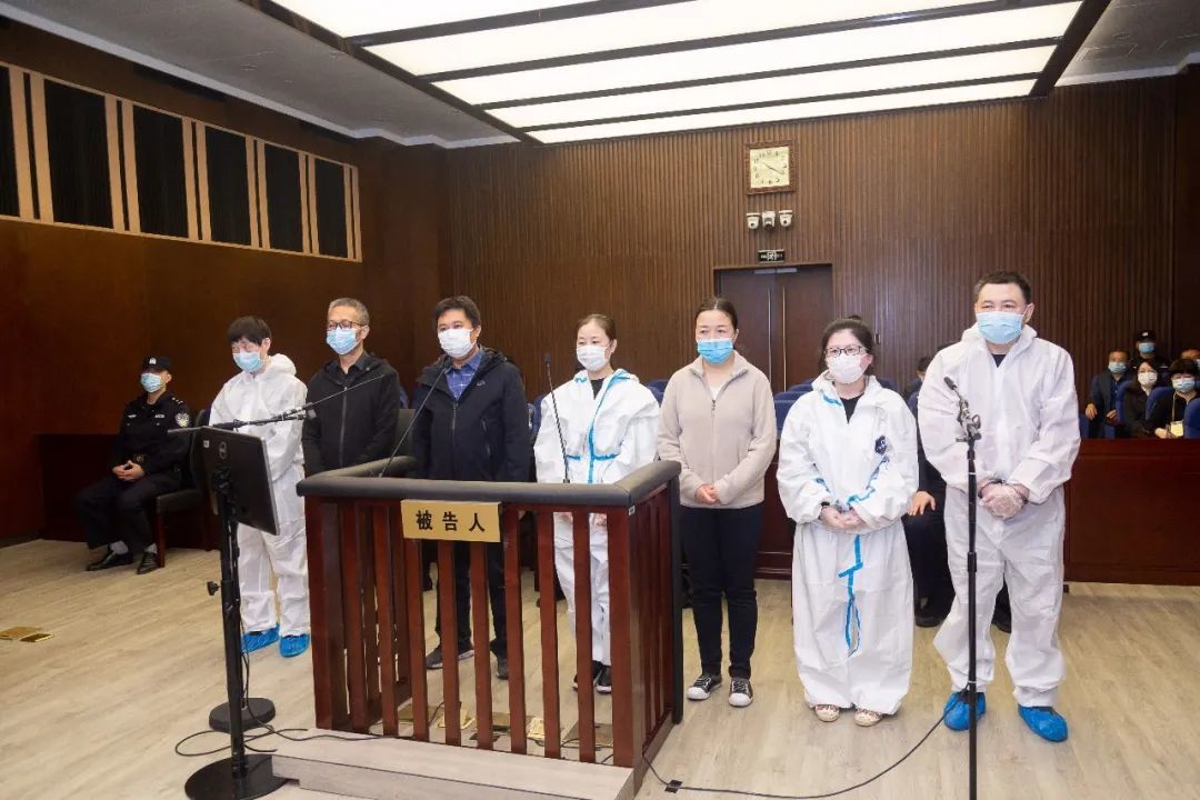 证监会史上最大罚单案宣判！北八道集团操纵证券市场被罚3亿元，8人获刑丨局外人