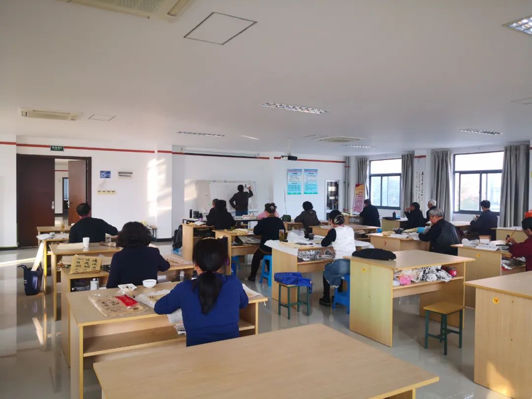 瑜伽、书法、曳步舞、古筝... ...琅琊这里免费培训班火热进行中！