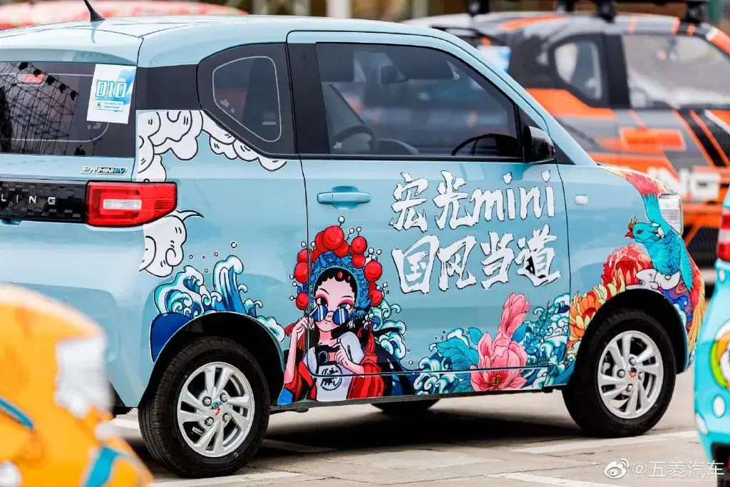 上万网红，在小红书上爆改五菱神车