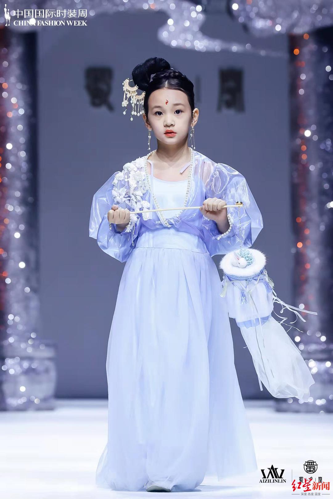 80后女孩“入圈”华服行业：成都的张弛有度，是创业机遇