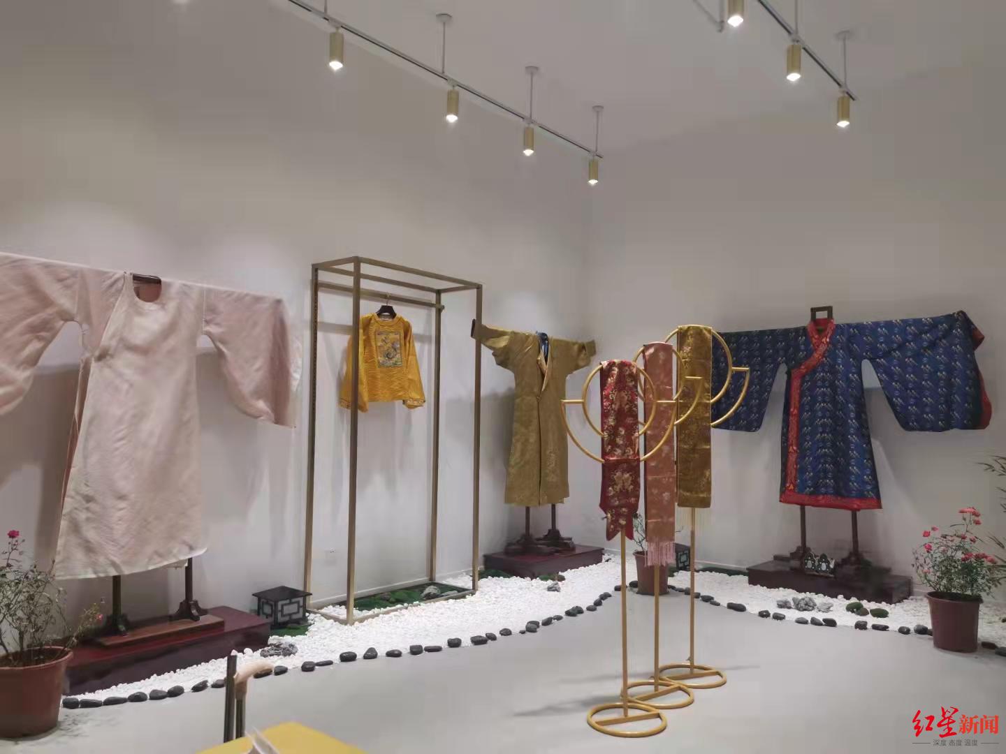 80后女孩“入圈”华服行业：成都的张弛有度，是创业机遇