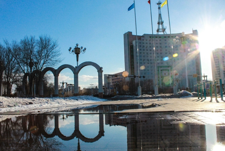 我国有所“入冬”超早的本科，十一就开始棉裤，南方同学倍感新奇