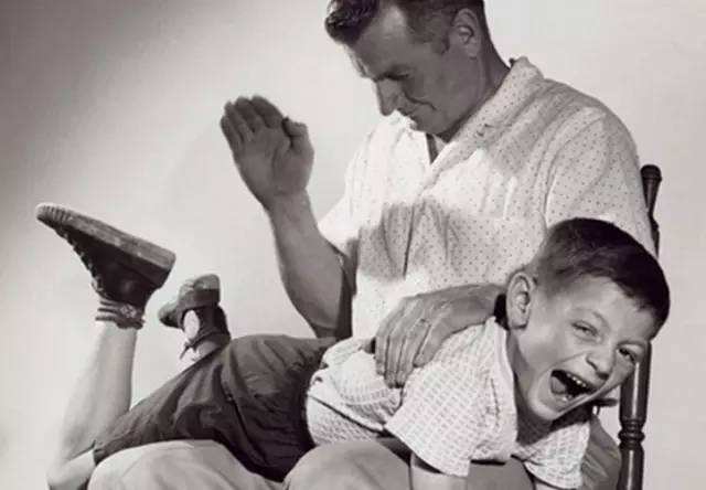 韩国拟禁止家长体罚孩子，孩子犯错，到底该不该做“虎妈”？