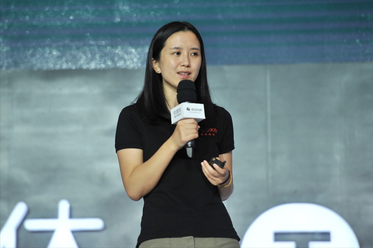 烂摊子留给美团王兴，用摩拜套现15亿完美退场，胡玮炜有多精明？