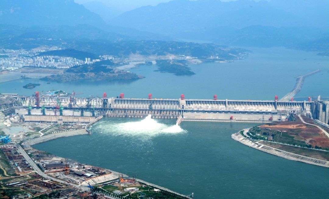 鱼为何要洄游三峡大坝那么高下游的鱼要怎么游回去