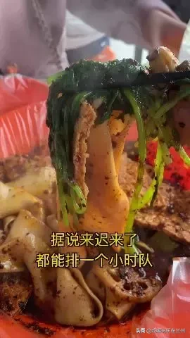 「大碗哥来啦」看看老外是怎么给兰州美食起名字的！直接笑趴了