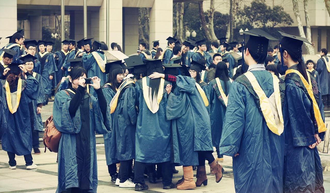 “东西南北”集齐，西京学院更名为“西京大学”？评论区太搞笑