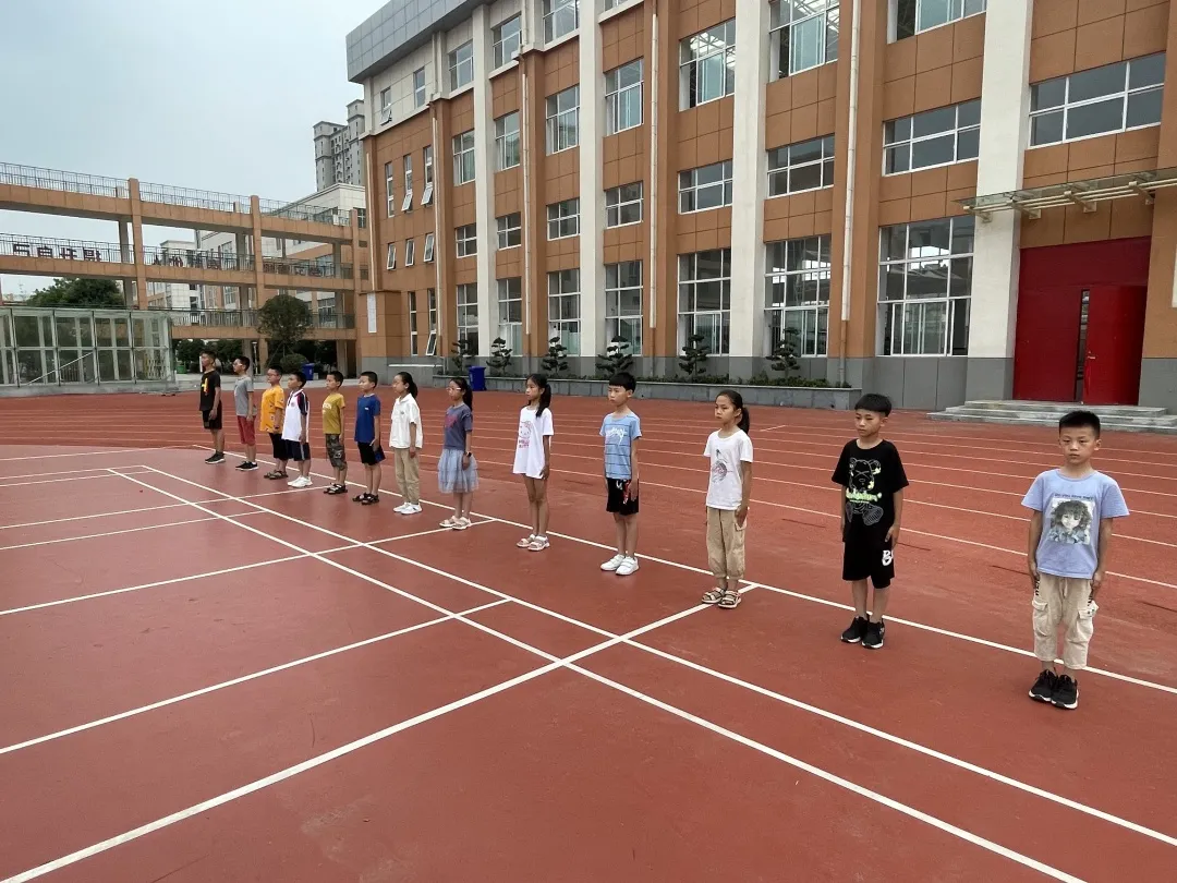 南阳市实验学校管乐团登上了省级舞台