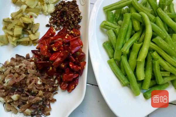 腌腊肉最“忌讳”直接放盐！难怪肉味酸又容易坏，白白毁了一块肉