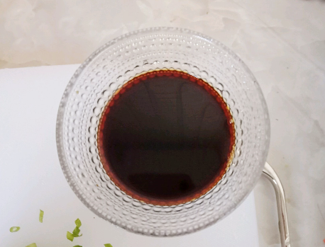 蒸螃蟹，直接下锅蒸就错了，牢记3点，不流黄不断腿，鲜嫩不腥