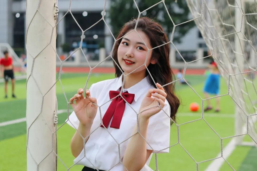 又美又飒！中南大学再现女神学霸，包揽年级第一，奖学金拿到手软