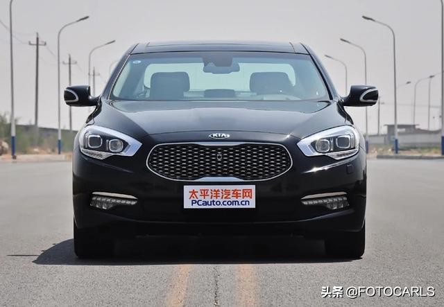 售价70万勇气过人，起亚K9 3.8L V6实拍，玩高配置却吃力不讨好