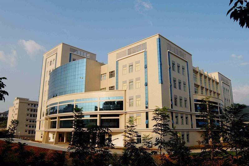 福建七所并驾齐驱的公办大学，覆盖类别广，二本线附近同学的佳选
