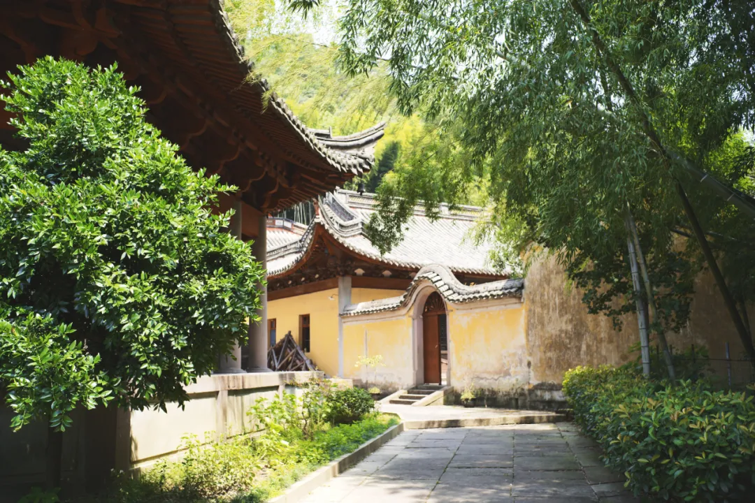 别再说什么小京都了,宁波这些寺庙来打脸了