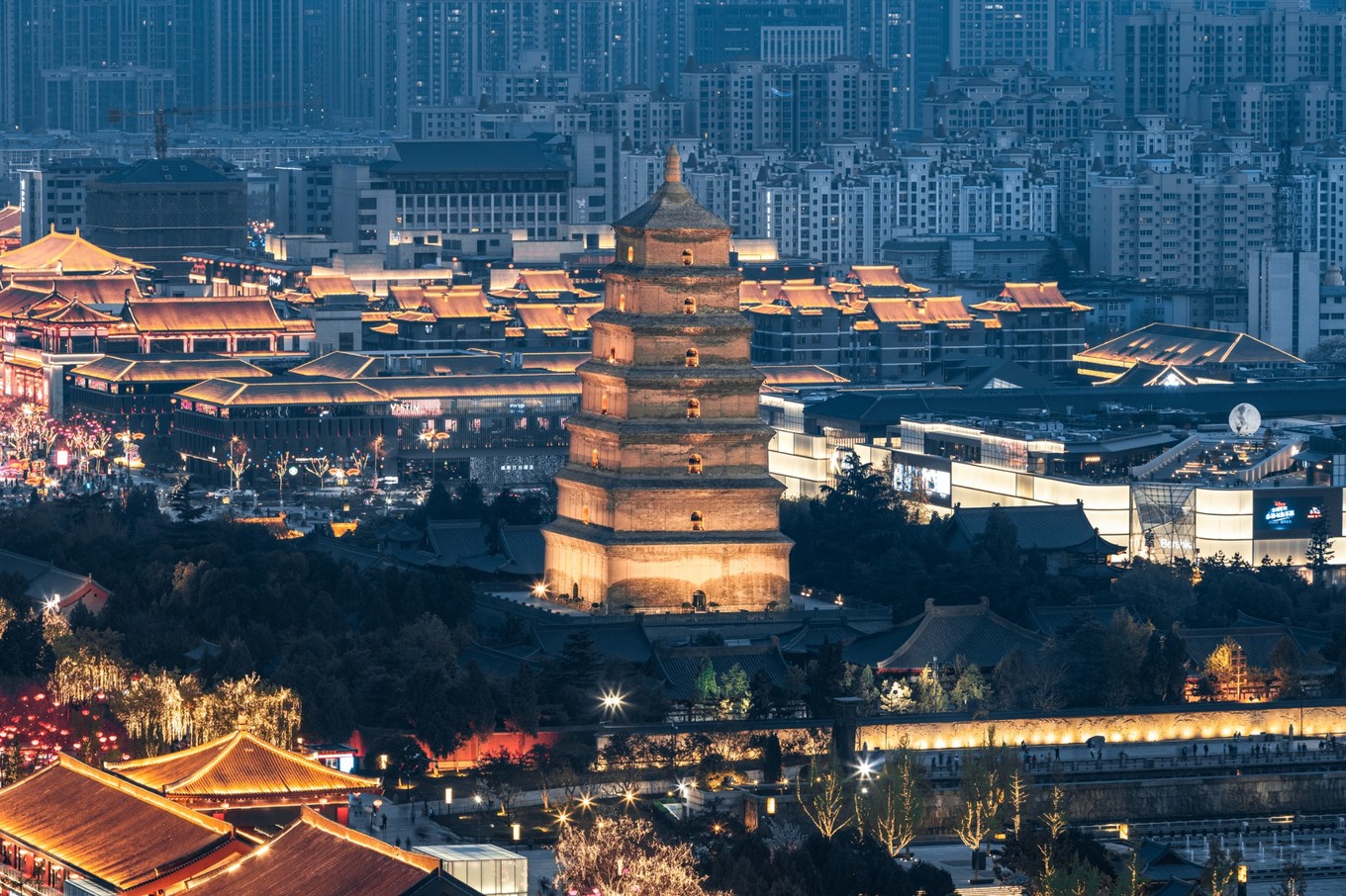 西安回民街十大必吃美食，舌尖上的地道风味体验