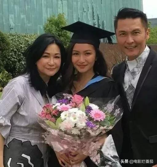2021港姐个个无白丁！冠军家世好，亚军是美女学霸，季军是画家