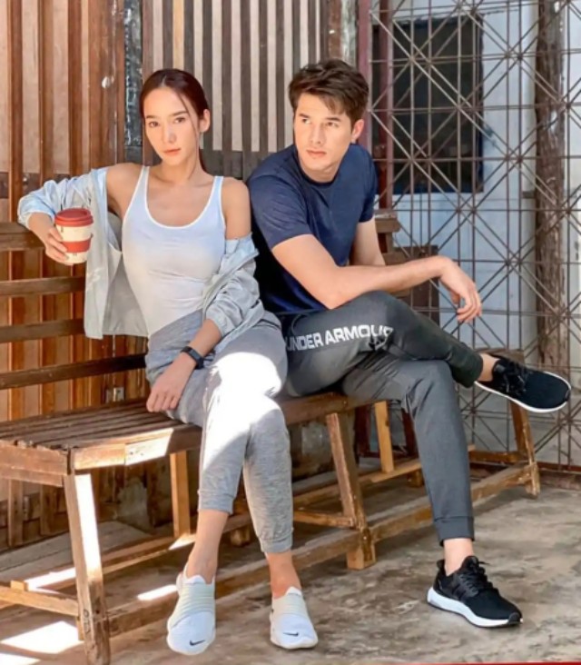 泰国拽姐aump拍新剧,合作28岁mik,两人差14岁你信吗