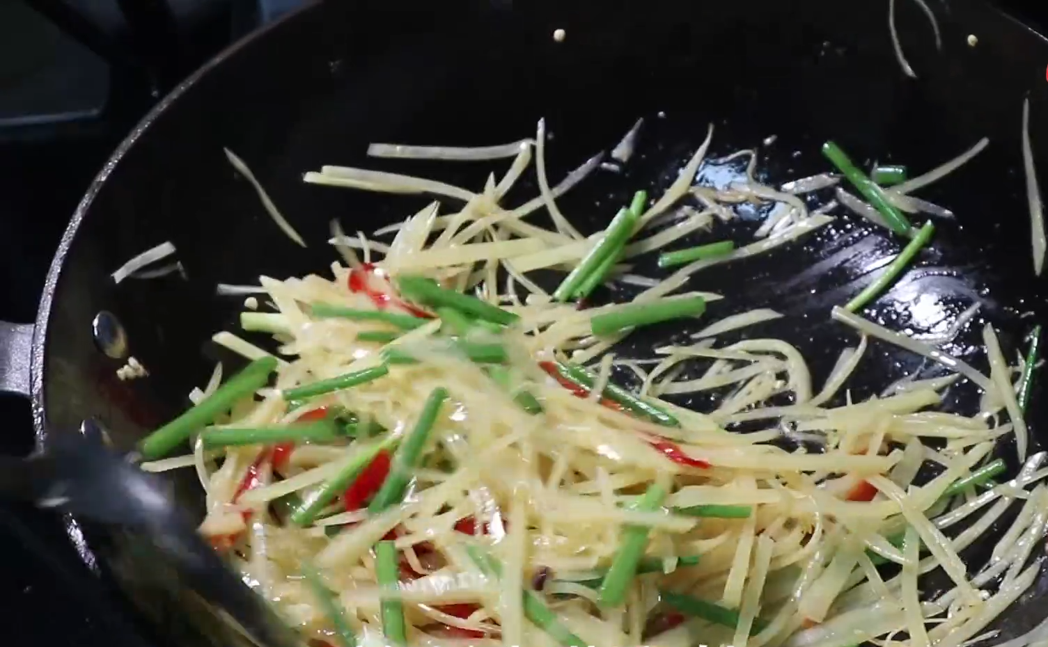 土豆絲的做法,土豆絲的做法 家常步驟