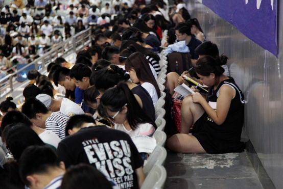 同一所学校，“高考”和“考研”哪个难度更大？过来人回答太真实