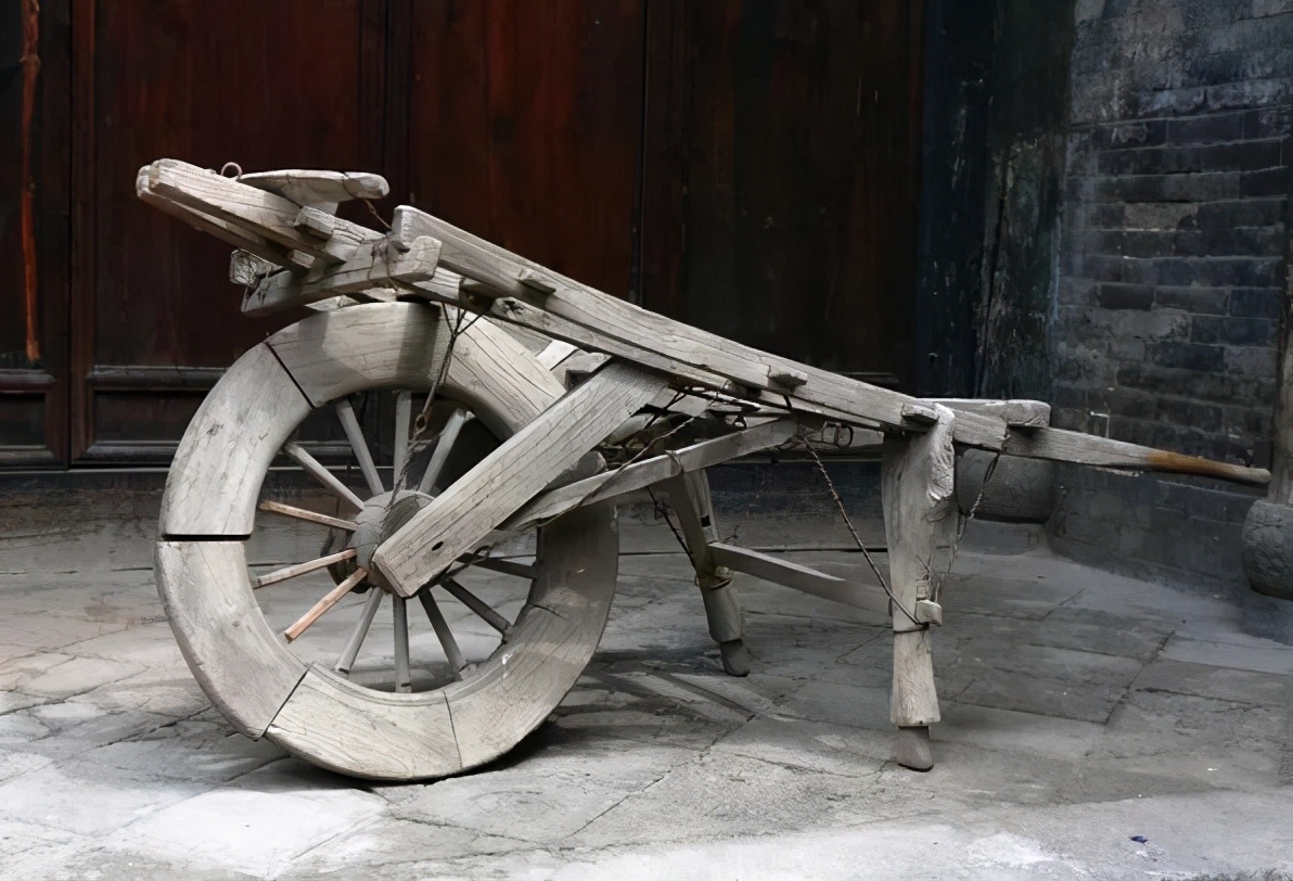 共享单车等等,但是人们不知道的是,在中国古代,仅仅一个轮的"独轮车"