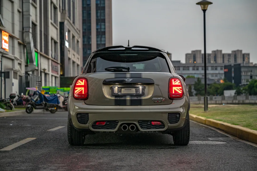 梦想十年，最终选了又小又暴躁的它——二手MINI COOPER S赛车手