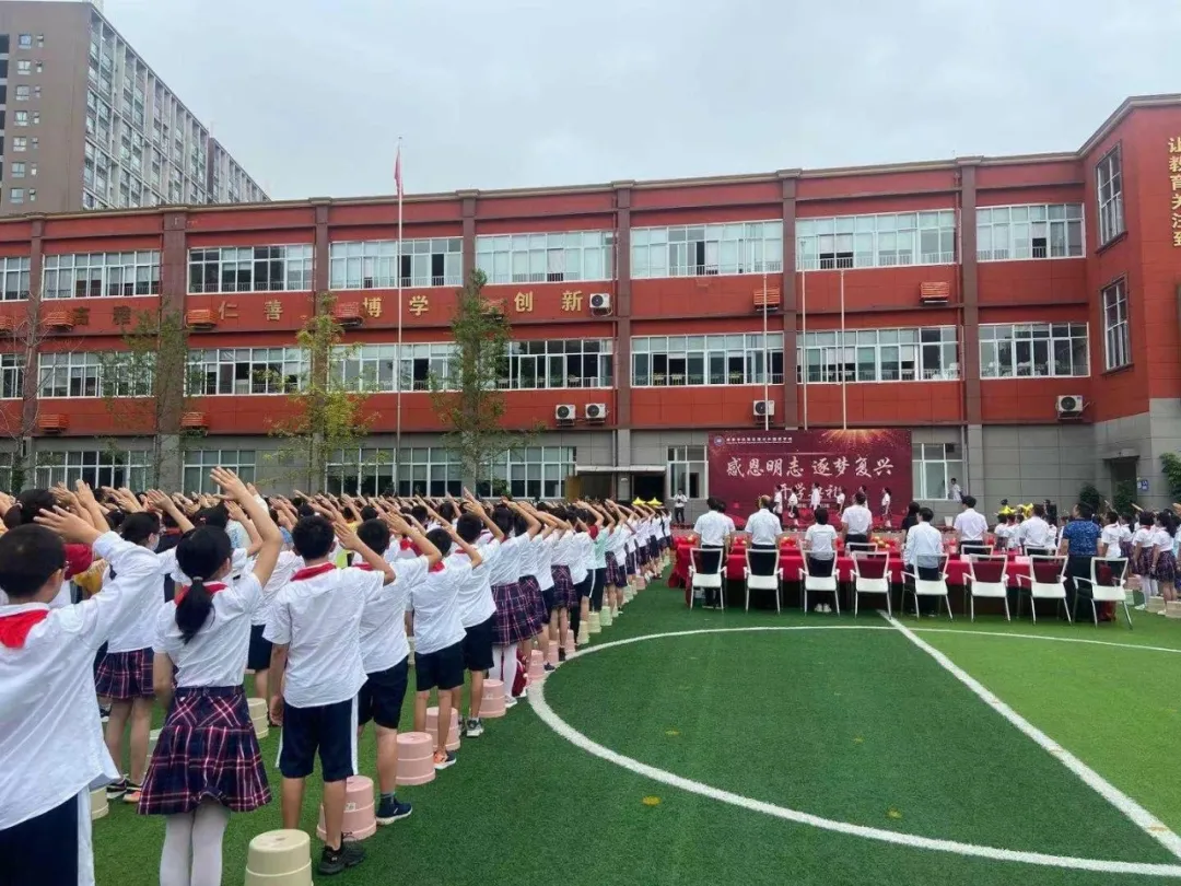 42位新老师 400余新生 武侯这所学校开办两年成“黑马”