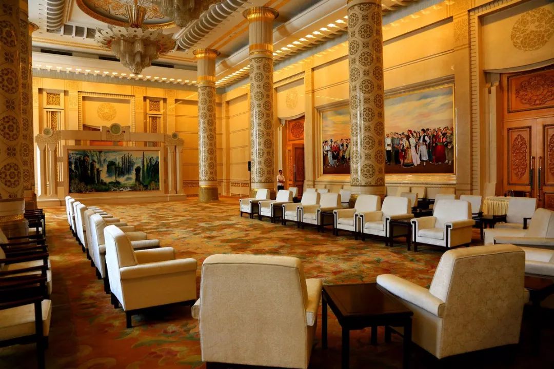 人民大会堂接待国宾的家具长什么样?