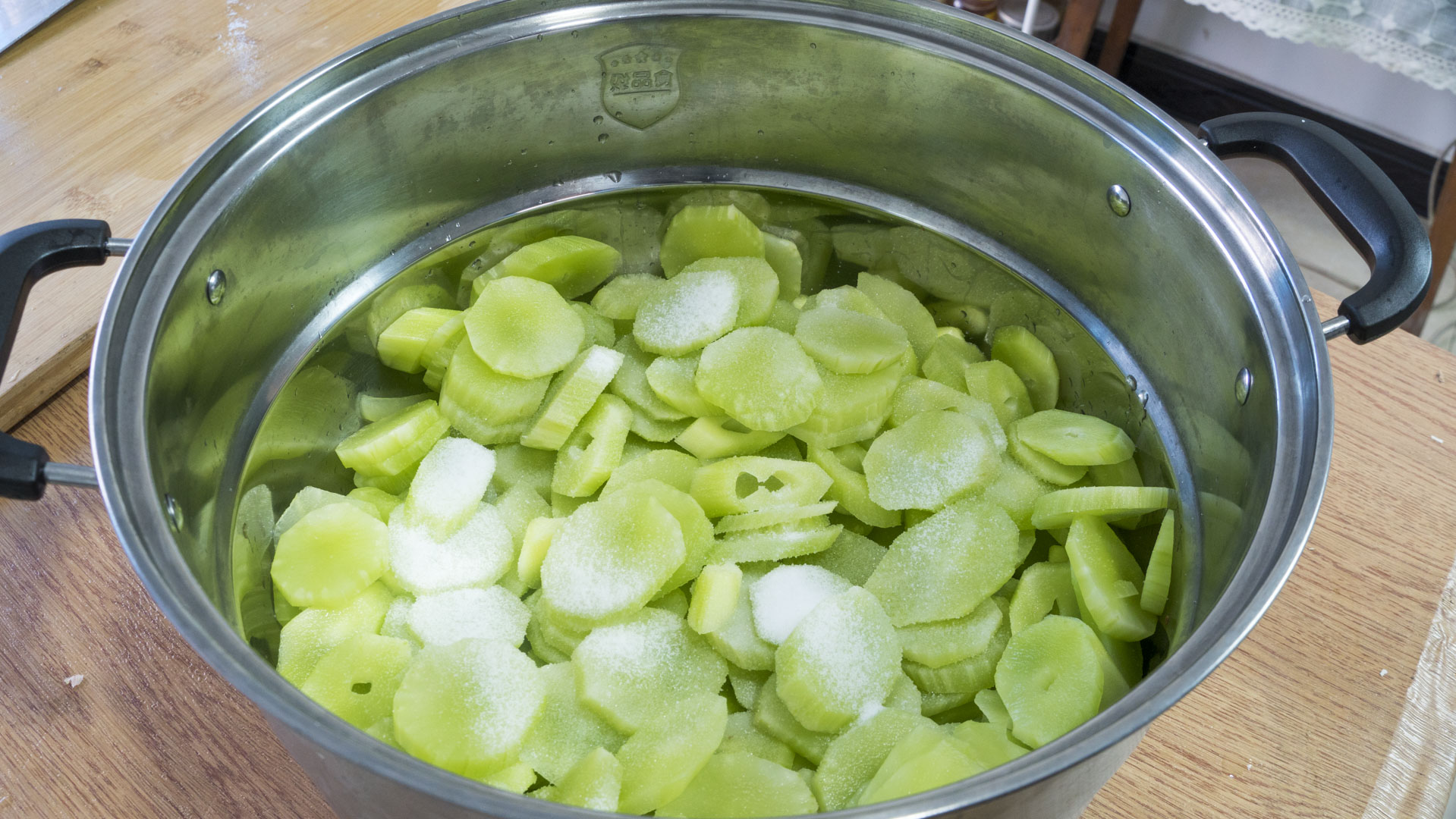 这10种蔬菜晒干后，比新鲜的还好吃！风味独特，生吃炖肉都好吃