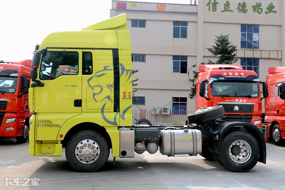 杉德卡汽车牵引车图片(全身) - 四帝国车市