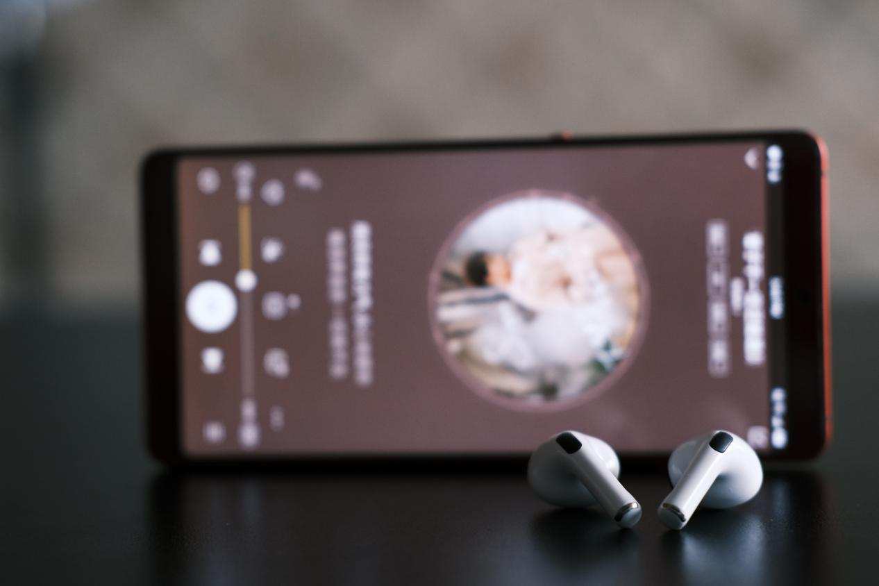 高性价比、强音质，百元价位必备，西圣Ava半入耳蓝牙耳机体验