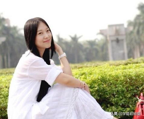 中南大学“最美”英语老师火了，颜值高，且讲课方式“独特”
