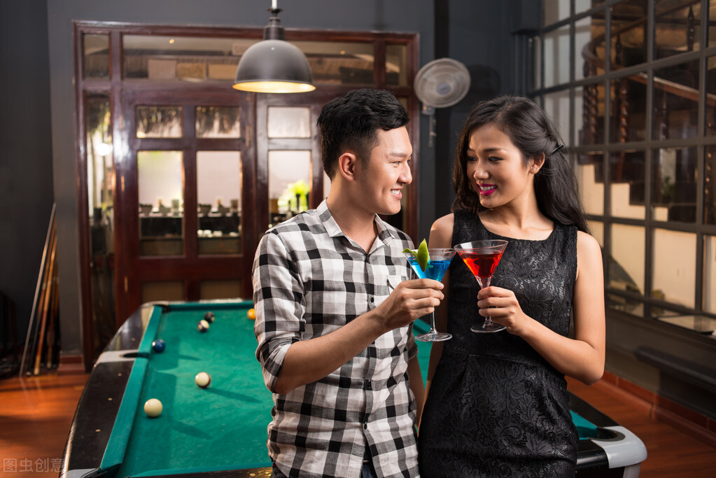 离婚4年的男人：前妻没打算打开面子，眼泪模糊了我的视线。