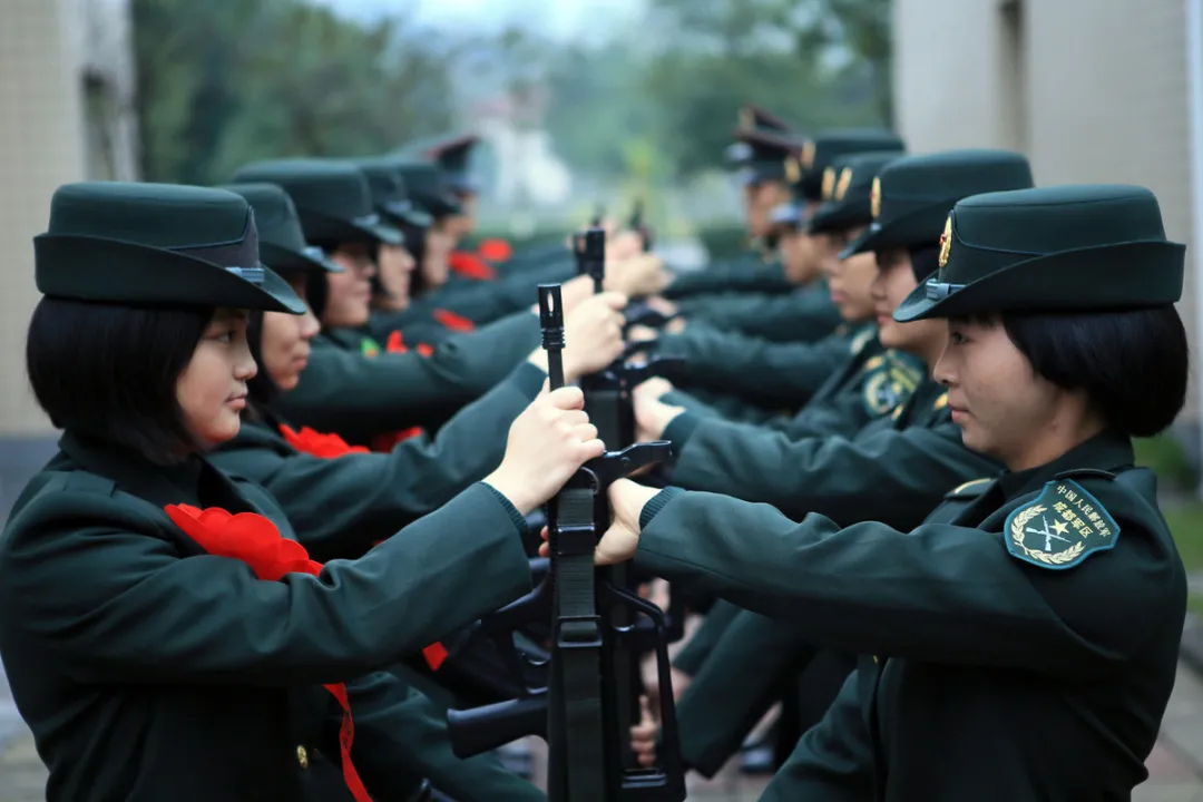 大學生女生當兵好不好準大學生