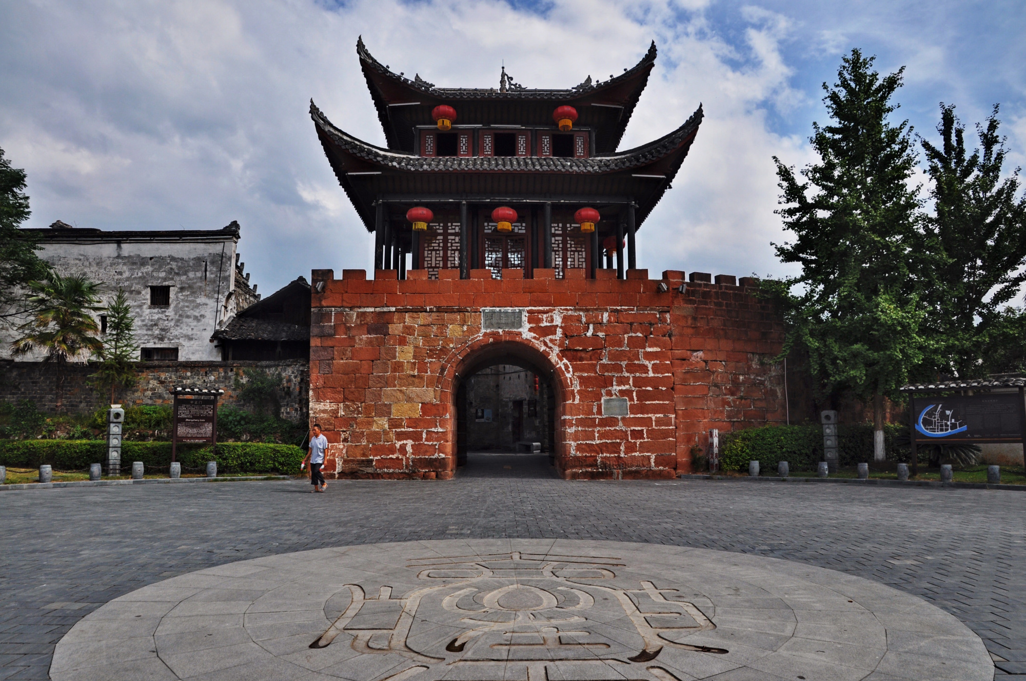 湖南一景点走红,素有"湘西第一古镇"之称,距怀化市55公里