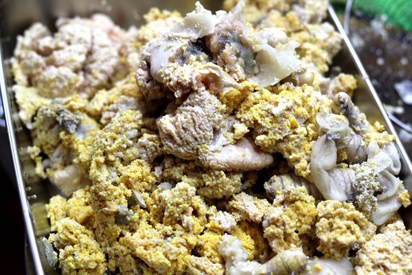 在家做鱼杂不能少了黄豆酱 20块钱1道肉菜 色泽酱红 酱香浓郁