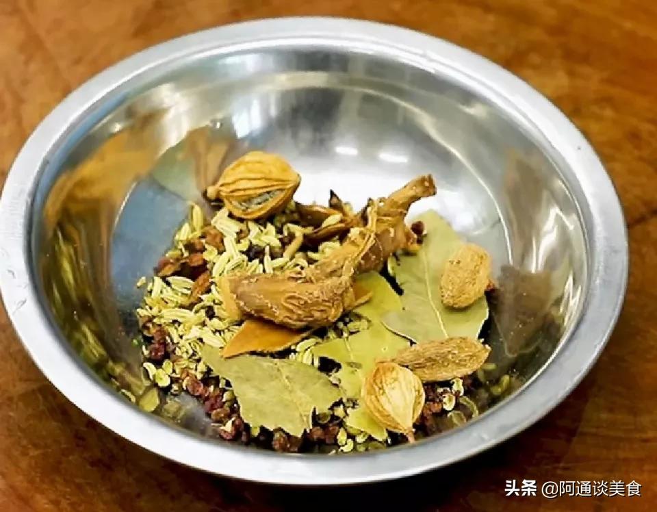 滄州火鍋雞的做法,滄州火鍋雞的做法及配料