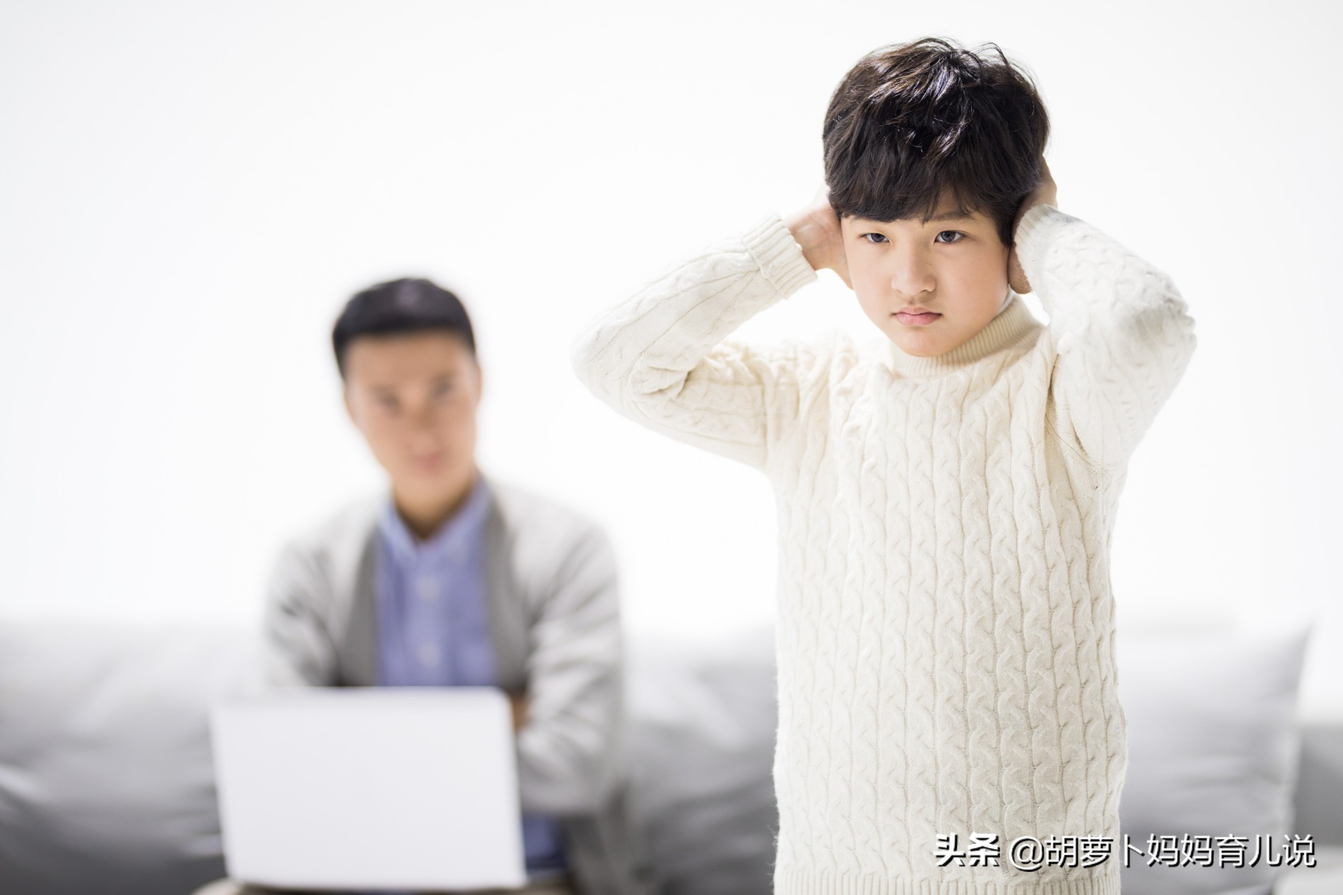 孩子顶嘴时家长如何有效沟通与引导