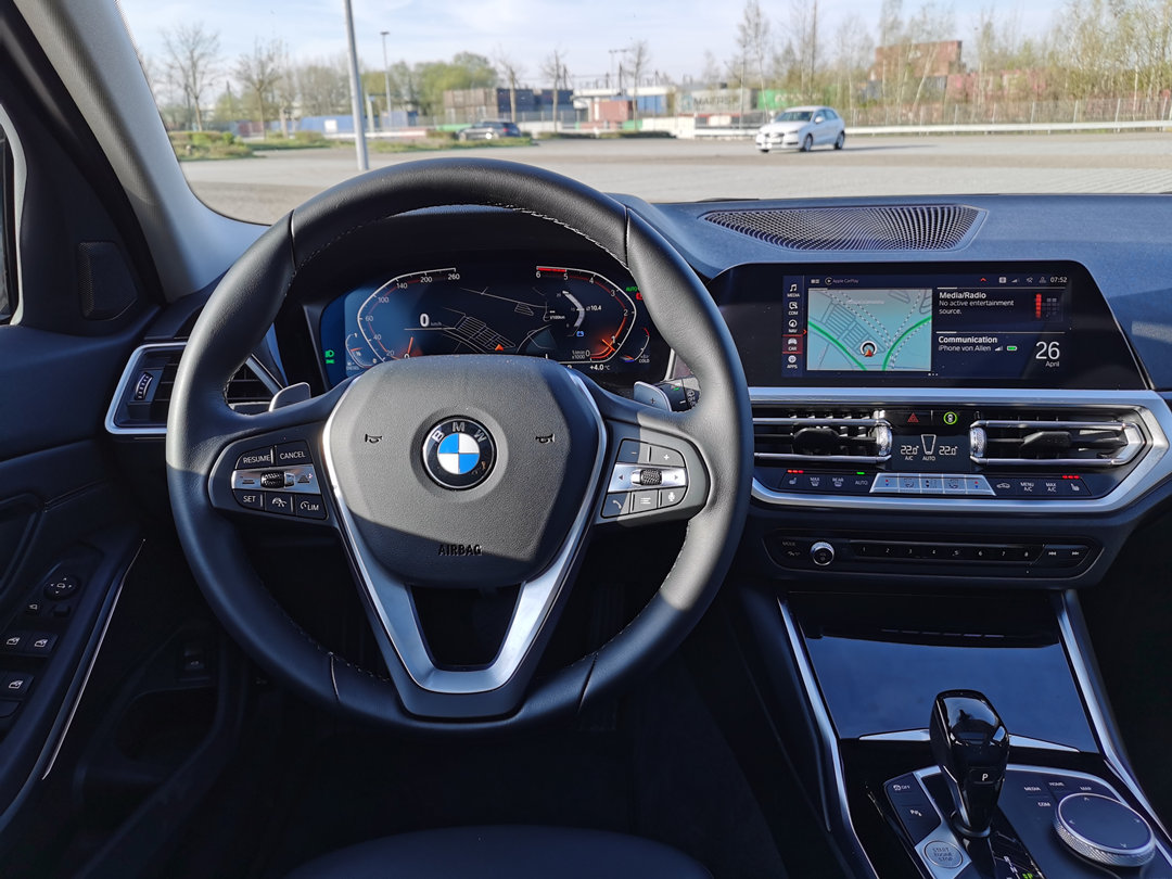 试驾欧洲最畅销宝马车320d Touring：就这！？