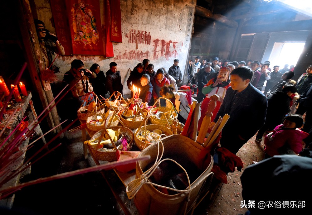 回民为什么不吃猪(农村的祭祀习惯，人不吃的东西不能给逝者当祭品，尤其是这两种肉)